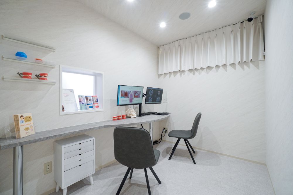 プライバシーに配慮した個室のカウンセリングルーム