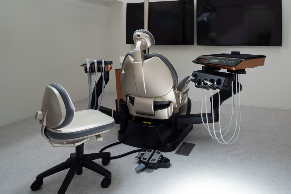 非接触の無菌にこだわった歯科ユニットを導入
